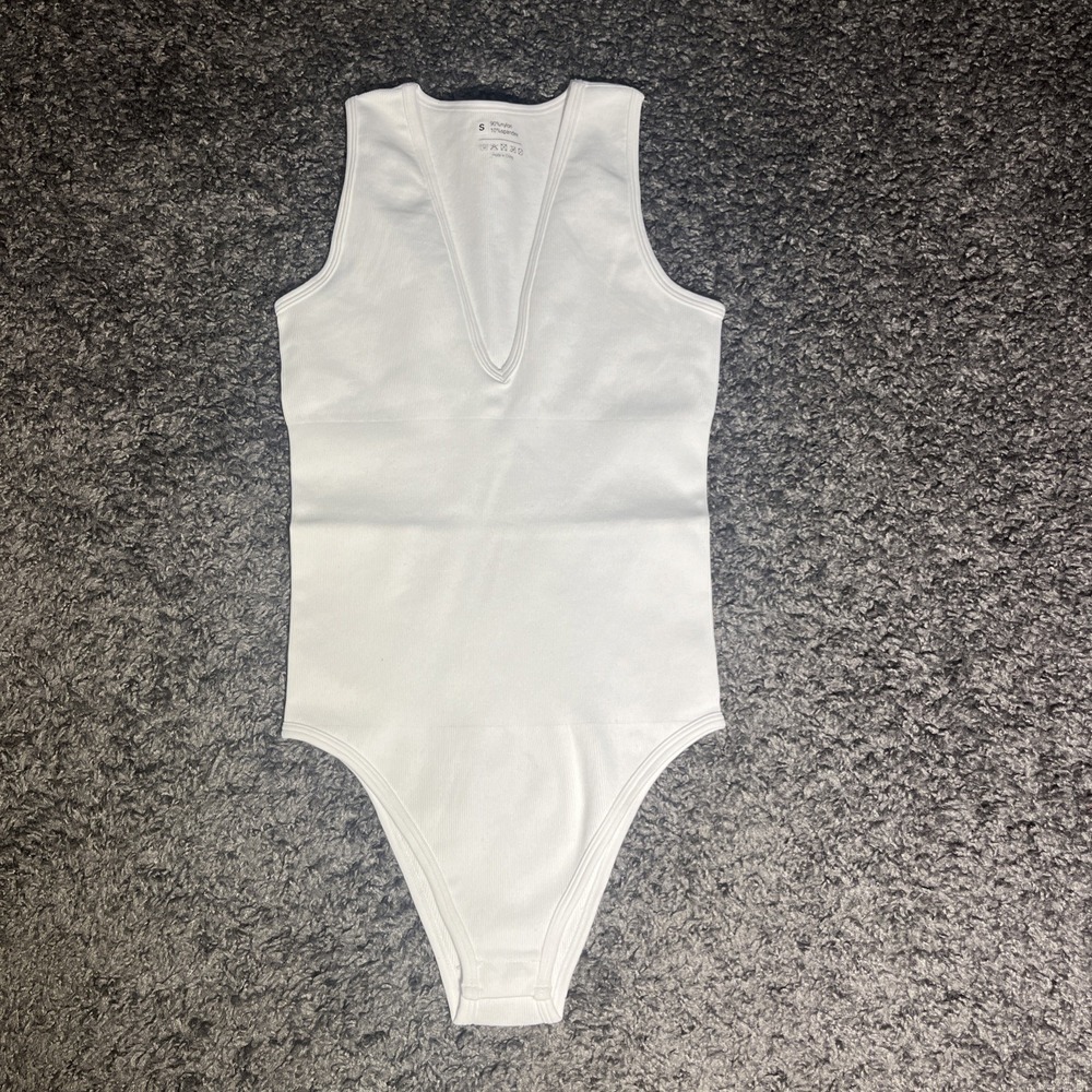 Women's White V-Neck Sleeveless Bodysuit